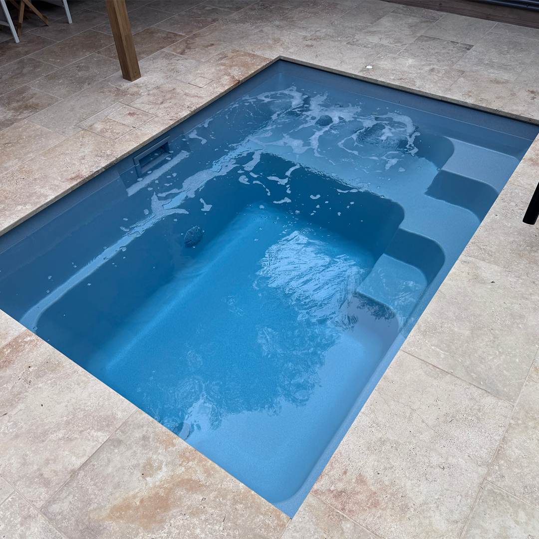 The Fiji Plunge fibreglass swimming pool