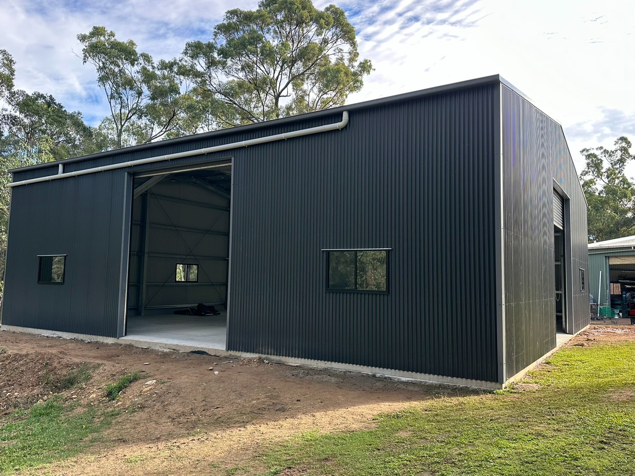 Rural and farm sheds built by Samlock